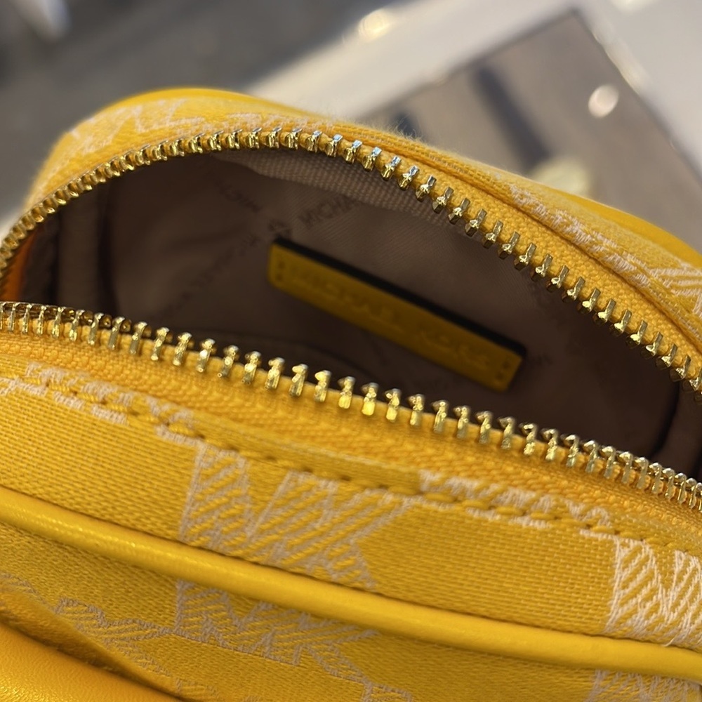 Michael Kors Sloan Editor Small Phone Logo Jacquard Crossbody
Butter Multi - Picture 15 of 16